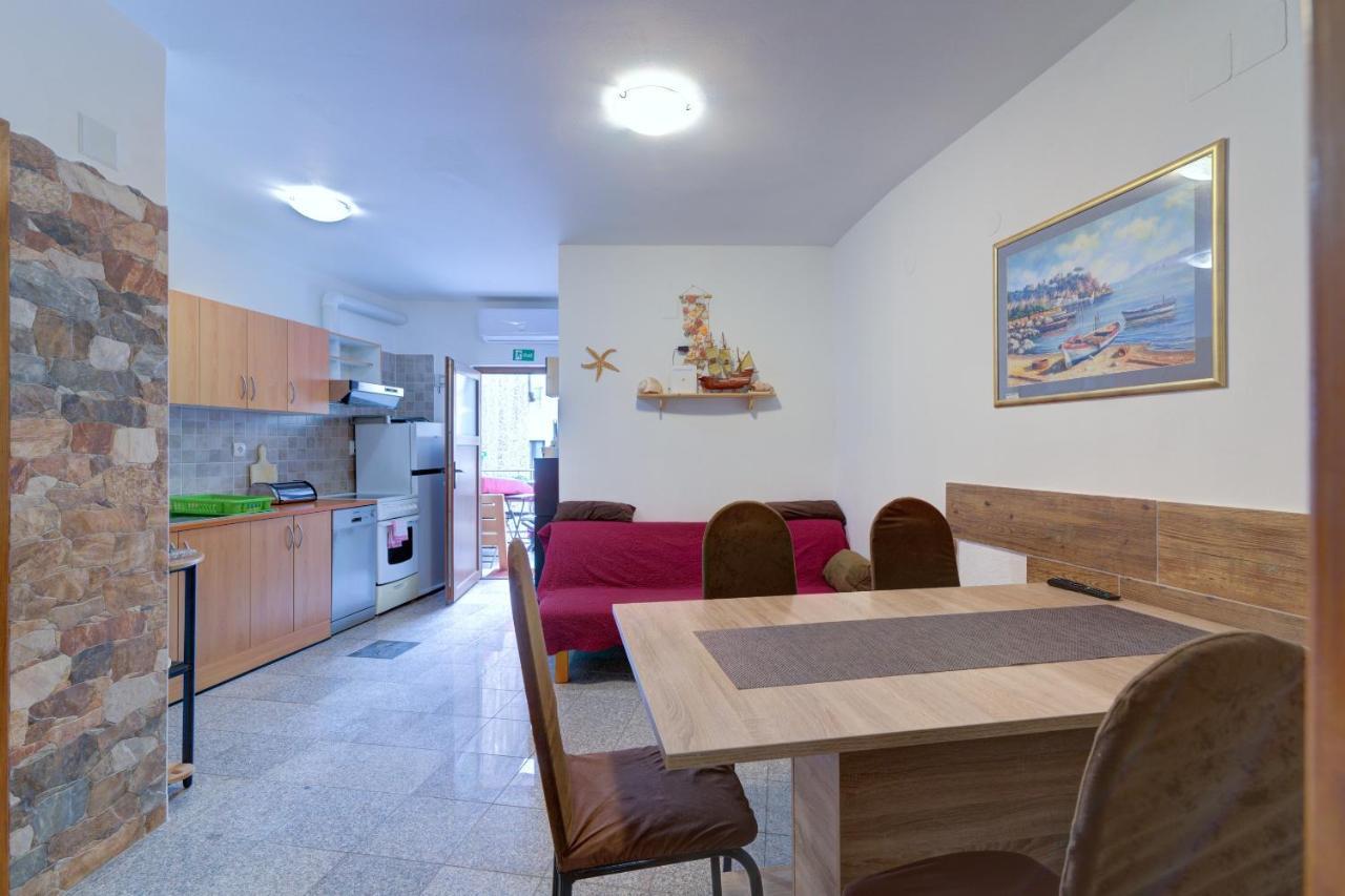 Apartment Senj Сень Екстер'єр фото