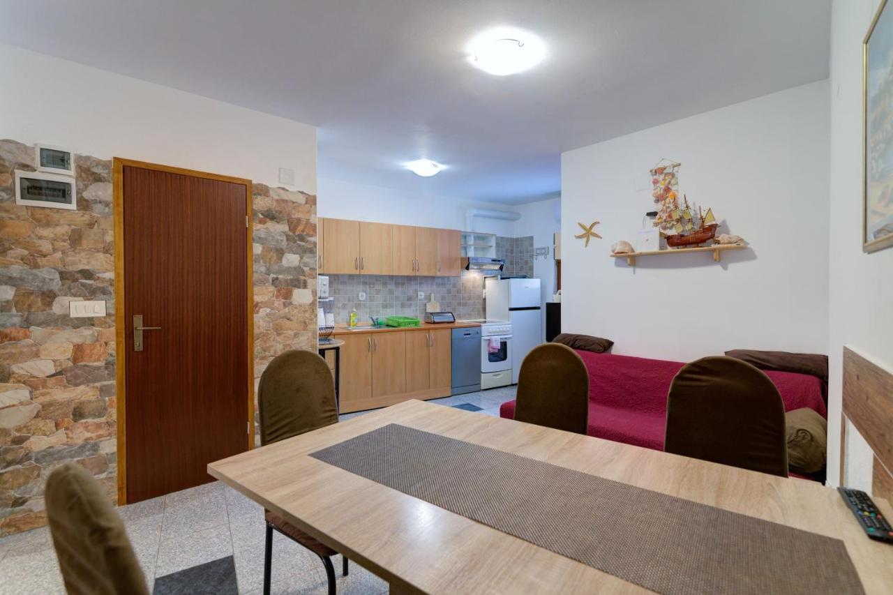 Apartment Senj Сень Екстер'єр фото
